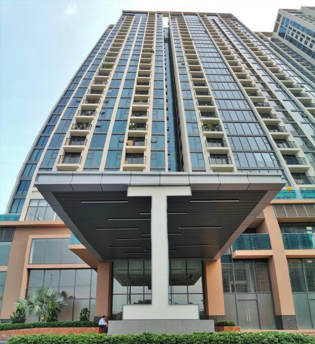 Modern & New 2br Apt In District 7 * TP. Hồ Chí Minh