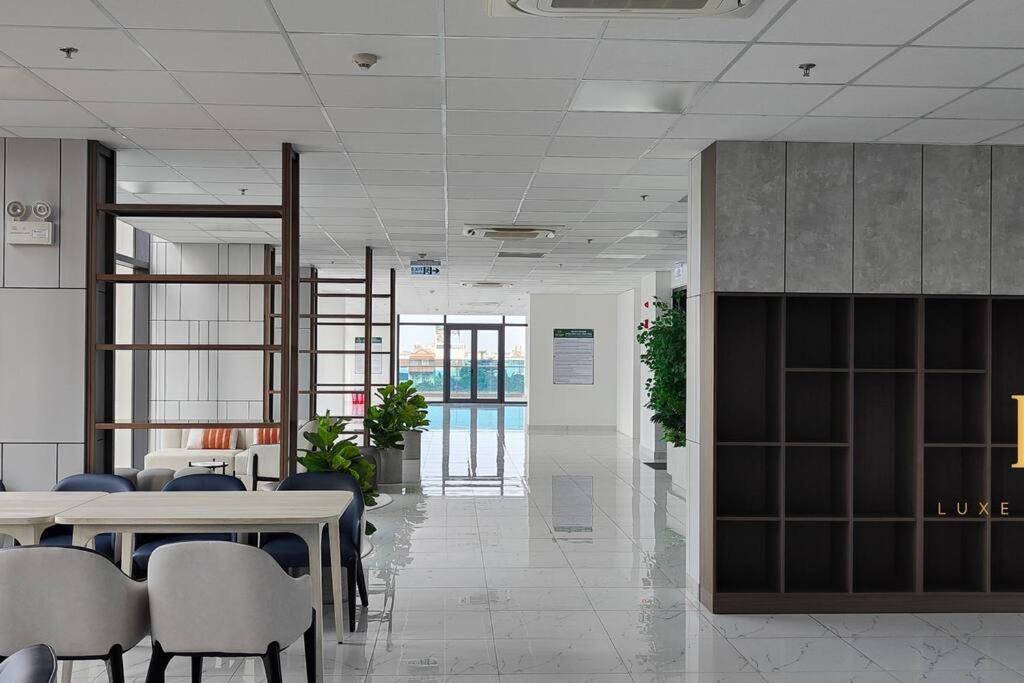 Modern & New 2br Apt In District 7 Căn hộ *